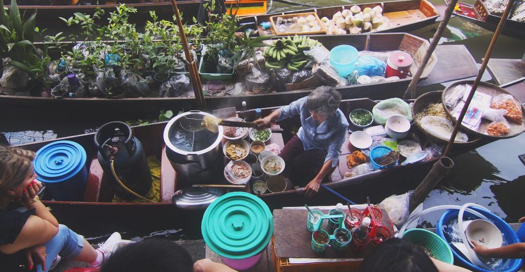 WORLD’S TOP 10 ROMANTIC GETAWAYS