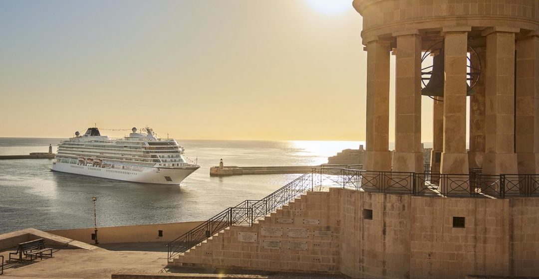 NEWEST OCEAN SHIP IN VIKING’S AWARD-WINNING FLEET NAMED BY THE COUNTESS OF CARNARVON OF HIGHCLERE CASTLE