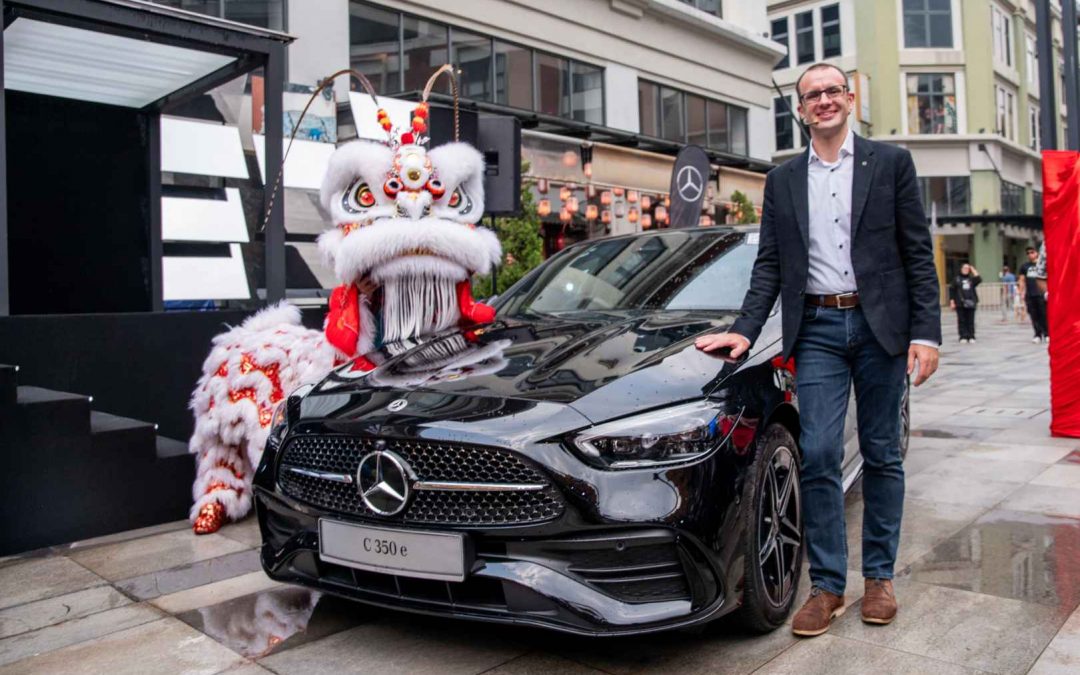THE BEST OF ALL WORLDS: THE NEW C-CLASS PLUG-IN HYBRID