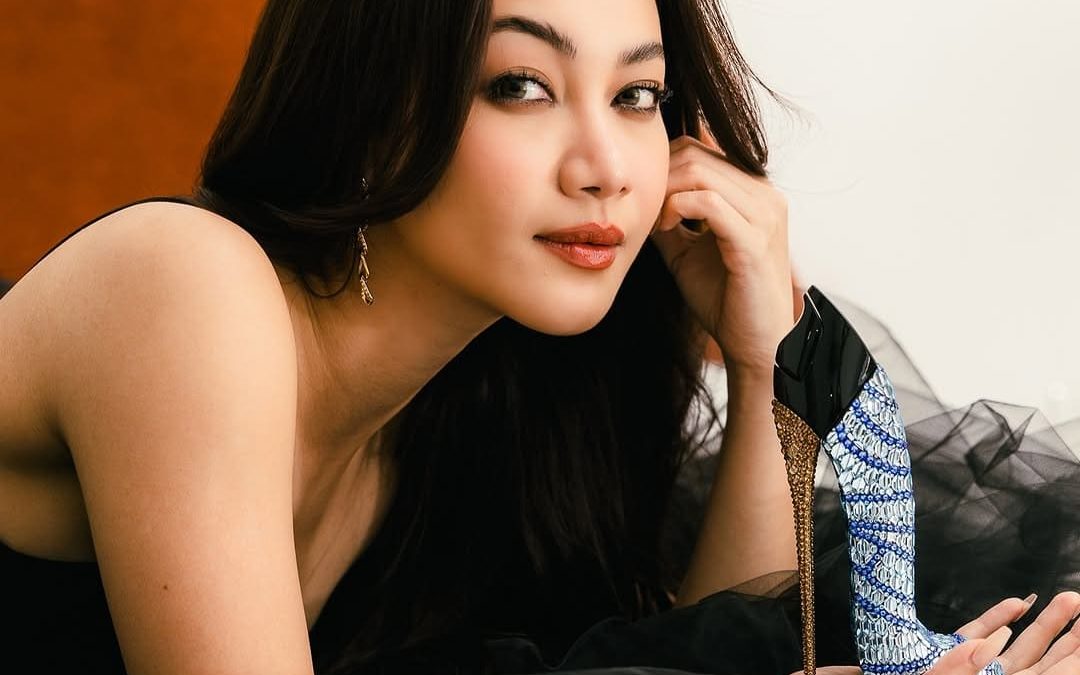 Carolina Herrera and Swarovski Celebrate the Spirit of Malaysian Women with the Good Girl Superluxe Collector’s Edition