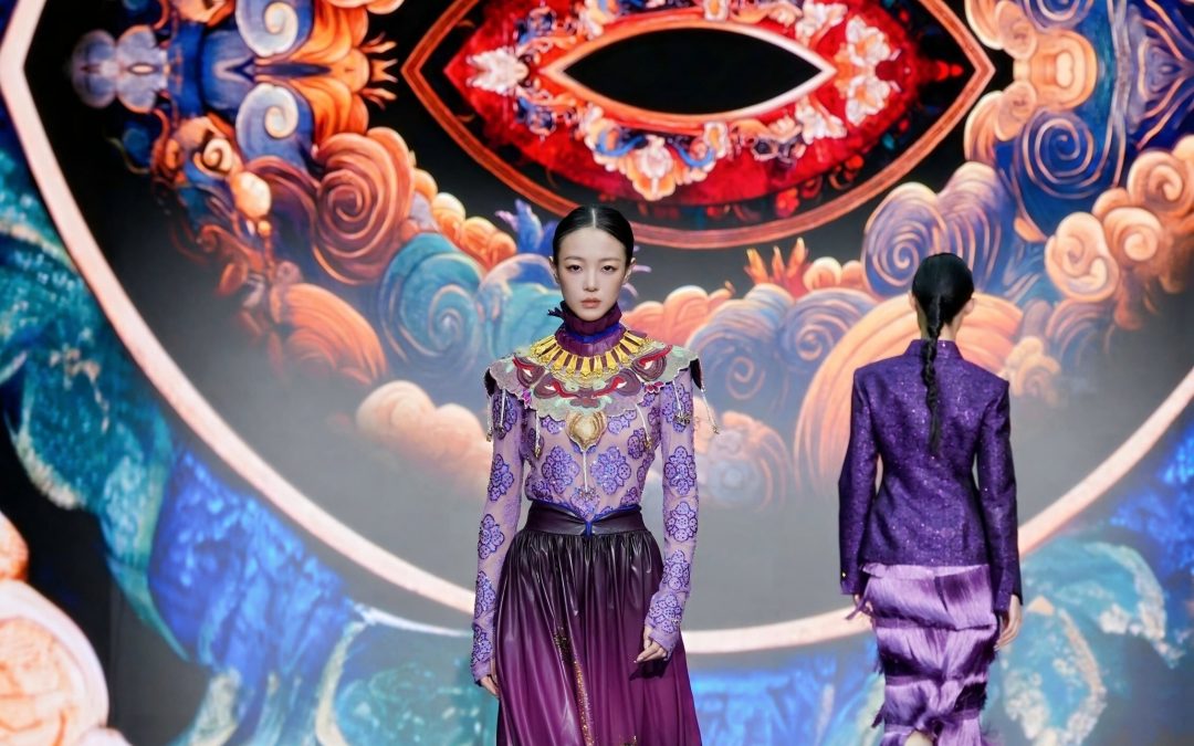 The Second Silk Fashion Gala Opens at China National Silk Museum