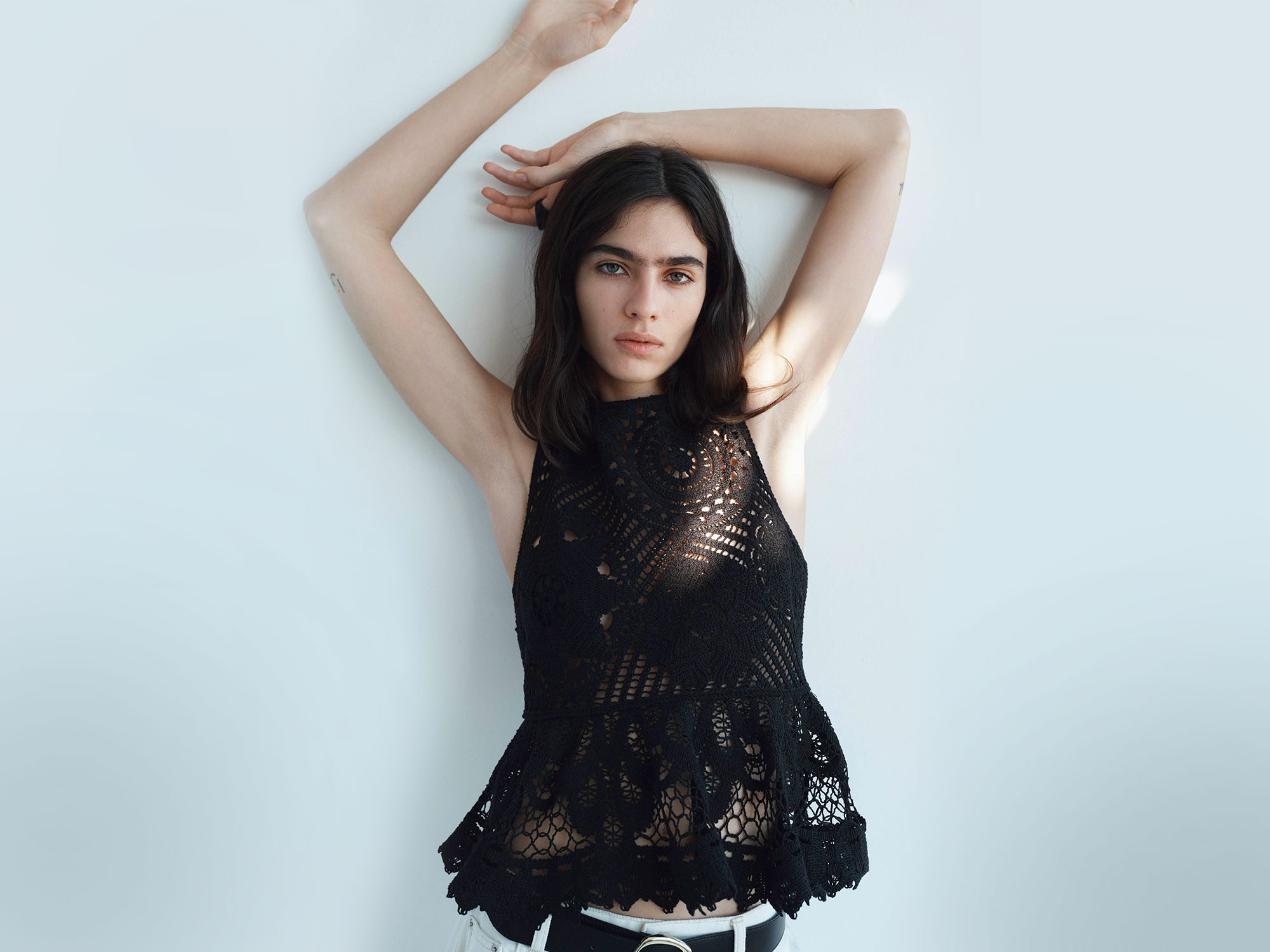 H&M’s S/S26 Collection Hones In On Rich Nostalgia and Unexpected Contrasts