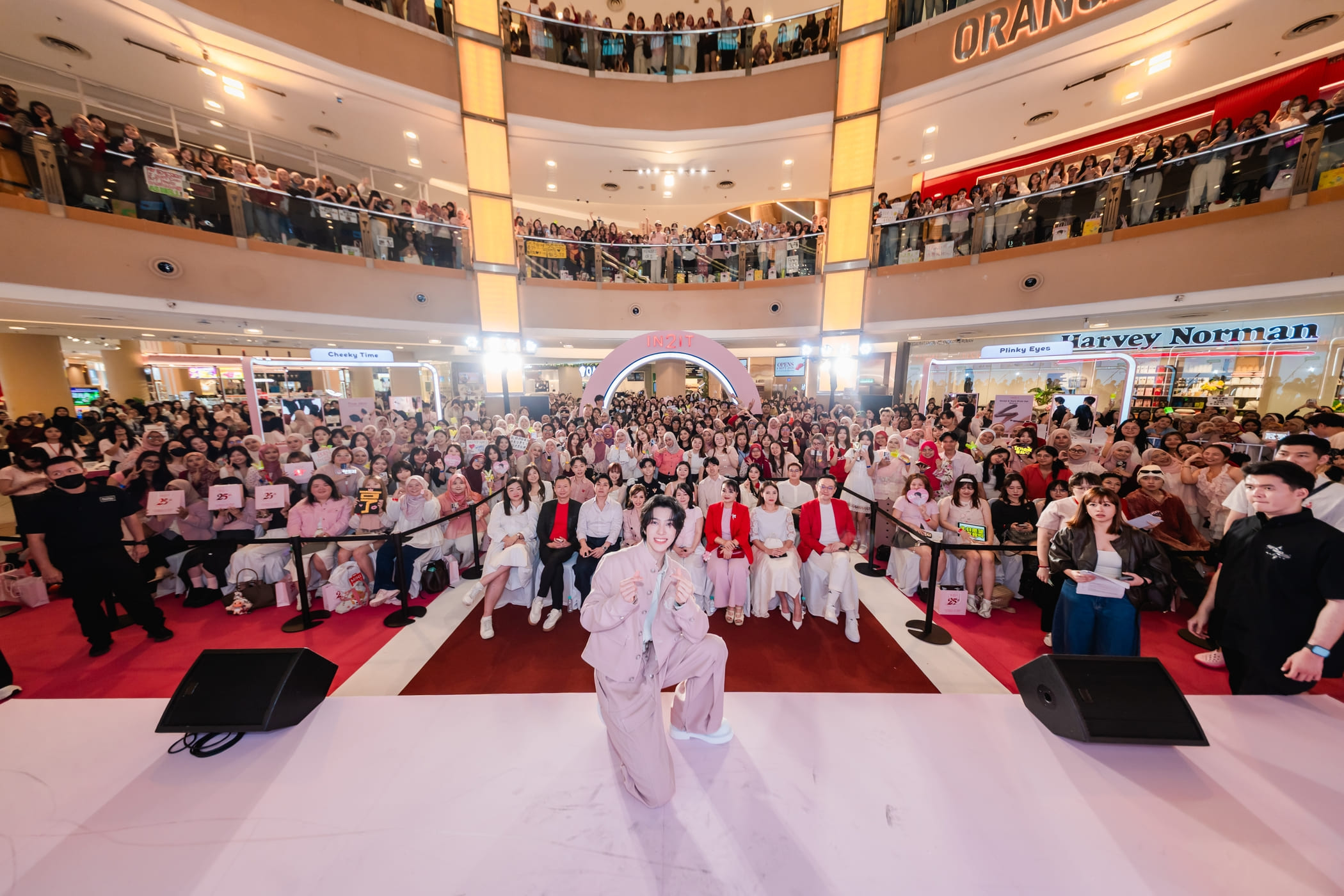 IN2IT Celebrates 25 Years of Beauty and Confidence